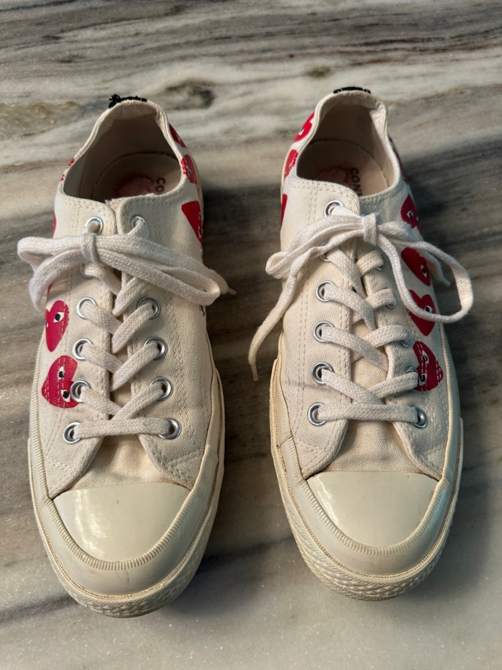 Converse Play COMME DES GARÇON LOW MULTI HEART CHUCKS MENS 7 /WOMANS 8.5